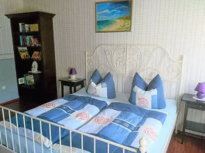 Charmante Ferienwohnung mit Garten in Wiek