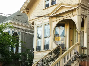B-Love's Guest House