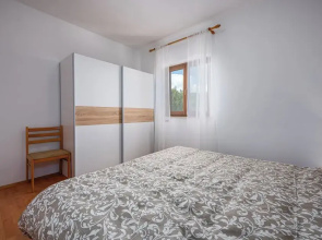 Apartment in Drenje With Sauna