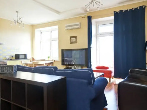 Апартаменты «LUXKV на Дружинниковской»