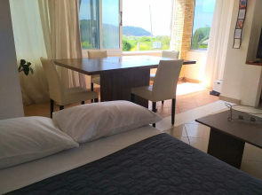 Kapahi Sea View Apartments & Suites