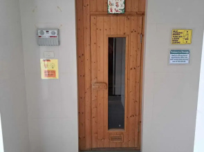 2D - 3 Bedroom Downtown Apartment With Shared Pool