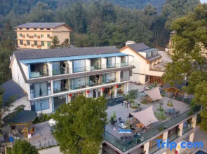 Qiannan Bamboo Sea Yanqi. Private Tang Homestay