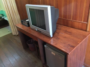 Adina Drive In Motel