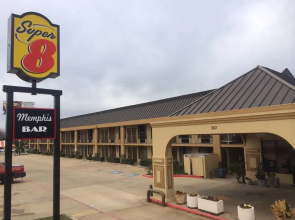 Super 8 Longview/North