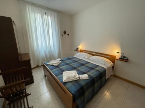 Cozy apartment with private parking on Domaso's lakeside - Larihome A09