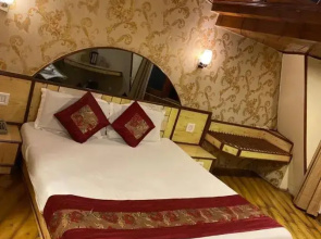 Hotel Sukh Sagar