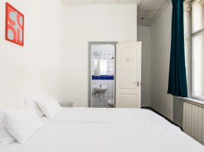 2B Hostel & Rooms