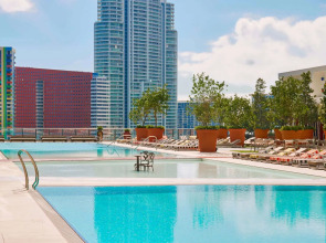 Отель Dua Miami Brickell, An Autograph Collection Hotel
