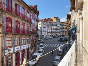Room in Apartment - Stay in Historic Area of Porto