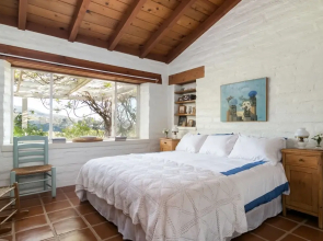 6590 Camino Carreta House by RedAwning