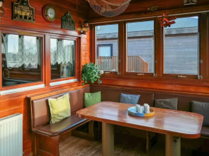 8 Pers Large Seaside Home in Front of the Lauwersmeer