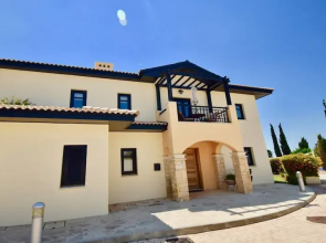 Apartment B11 - Hera