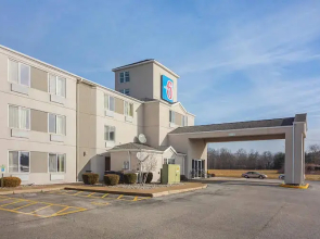 Motel 6 Markle