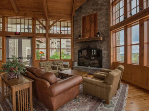 2 Br: Soaring Eagle Lodge 317: Luxury Bell Tower Condo - Great Amenities -slope Side