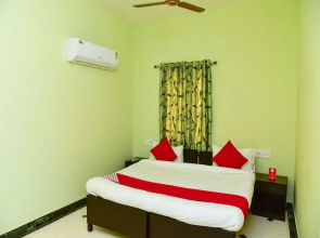 Home Modern Villa by OYO Rooms