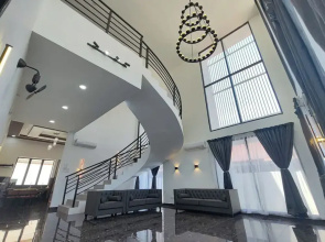 Khoo Family Villa