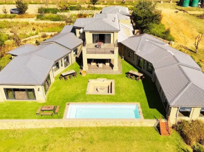 Stones Throw Manor