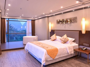 Yangshuo Yuyuan Resort （Shili Gallery &Yulong River）