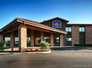 Best Western Lakewood Inn