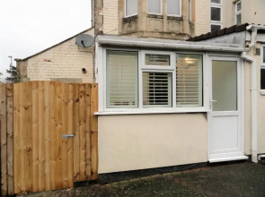 Homely and well appointed Priory Apartment by Cliftonvalley Apartments