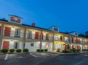 Super 8 by Wyndham Alexander City