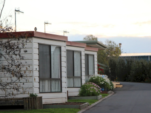 Warrnambool Motel and Holiday Park