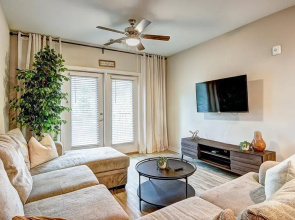 Relax in a Calming Atmosphere in Tucker