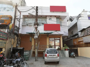 Oyo 18393 Chandra Guest House