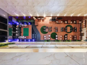 AR Suites Jewels Royale