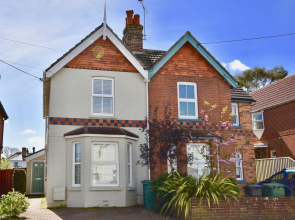 Blackberry Cottage Bembridge Accessible Coastal Holiday Home