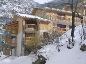 Le Hameau SPA & PISCINE appartement 2 pieces 4pers by Alpvision Residences