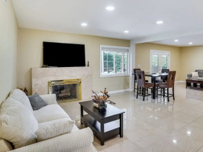 5 Mi to Anaheim Convention Center: Retreat w/ Yard