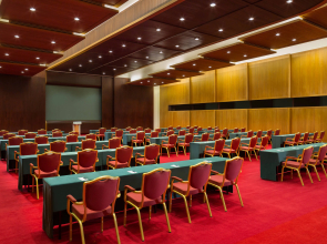 Sheraton Grand Doha Resort & Convention Hotel