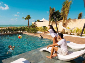 Bab Al Nojoum Hudayriyat Villas