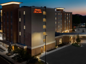 Hampton Inn & Suites Tallahassee Capitol - University