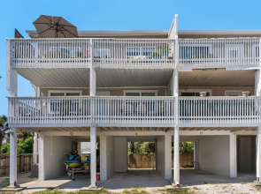 1br/1ba, Covered Parking, Perfect for Couples!