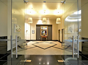 Apartment on Queen Street