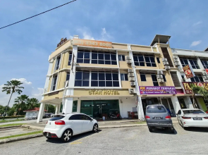 OYO 90442 Newtown Star Hotel