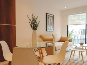 w Sophisticated 2BR With Balcony in Miraflores