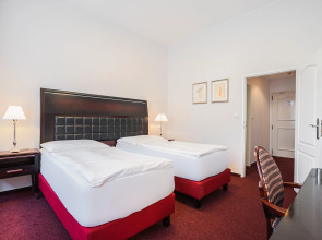 EA Hotel Tosca