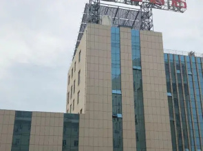 Homeinn Plus Hotel (Weihai Railway Station Hanlefang Pedestrian Street)