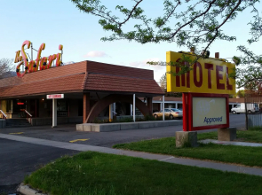 Safari Motel