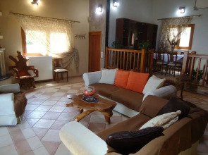 Traditional Villa Gardenia in Skiathos