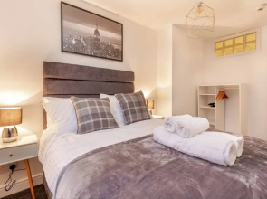 Host Stay New Street Suite