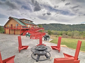 Updated Mtn View Studio w/ Loft - Near River!