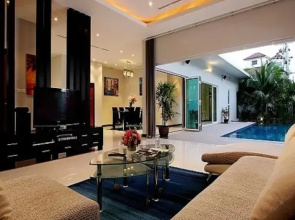 BYG Private Pool Villaat Phuket Town
