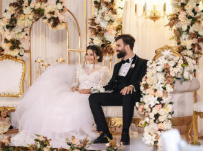 Отель Radisson Blu Hotel, Dubai Canal View