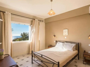 Large Apartment by the Pool - Pelekas Beach, Corfu