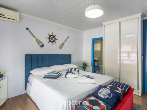 Apt w/ Balcony, 3 Bedrooms Close to Beach Rsu3842